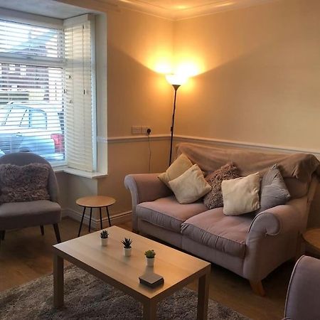 29 Comfort House 2 Bedroom Townhouse With Parking 斯肯索普 外观 照片