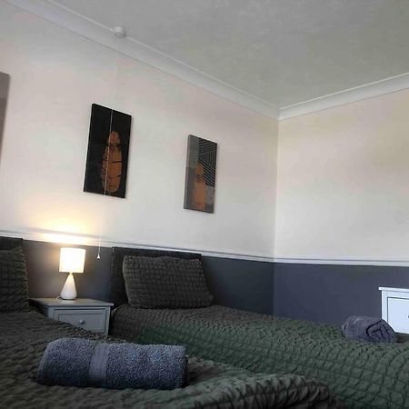 29 Comfort House 2 Bedroom Townhouse With Parking 斯肯索普 外观 照片
