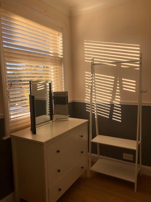 29 Comfort House 2 Bedroom Townhouse With Parking 斯肯索普 外观 照片